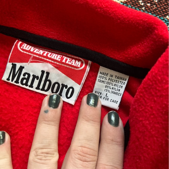 Vintage Marlboro Adventure Team Fleece Pullover (1990s) - Picture 4 of 9